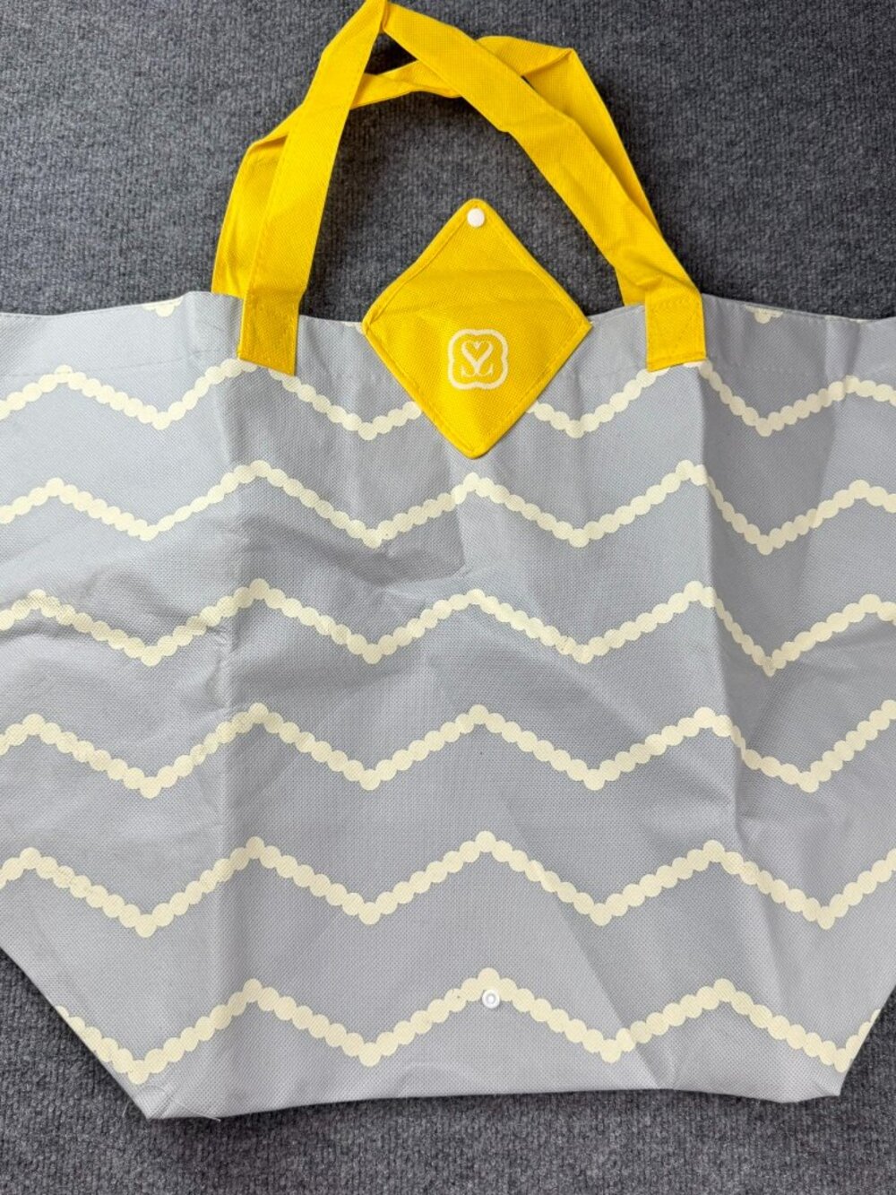 SnapSac Chevron Reusable Tote Bag Gray Yellow Foldable Eco Carryall Light Stain